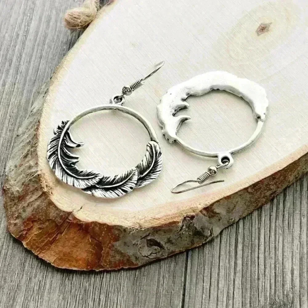Feathered native American hoop earrings - Picture 2 of 10